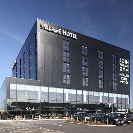 Village Hotel Southampton Истли Екстериор снимка
