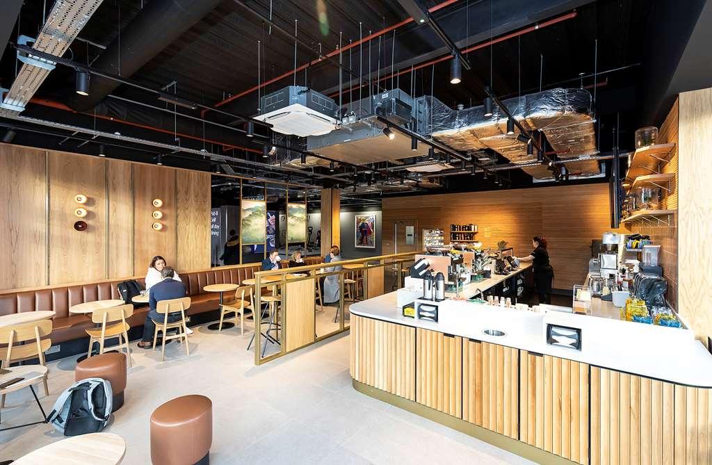 Village Hotel Southampton Истли Ресторант снимка